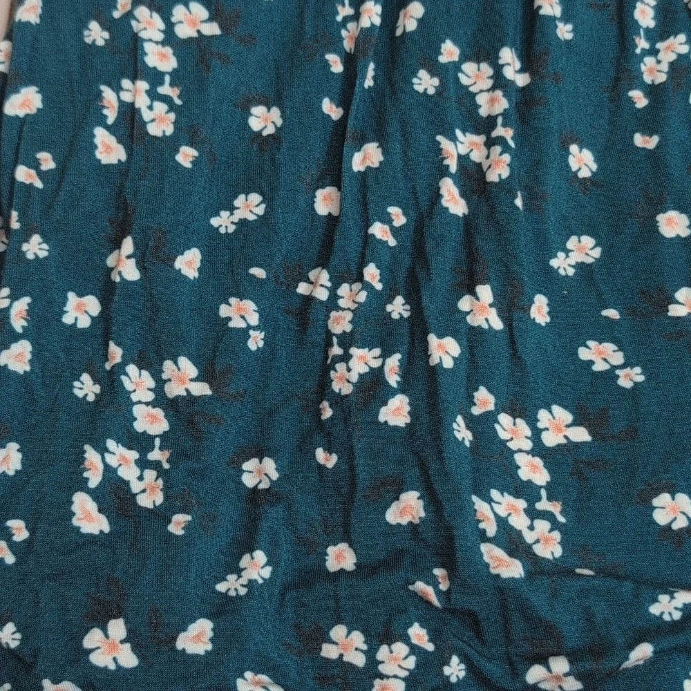 Posh Peanut Women's Robe with Pockets size Small Medium Flower Floral Print